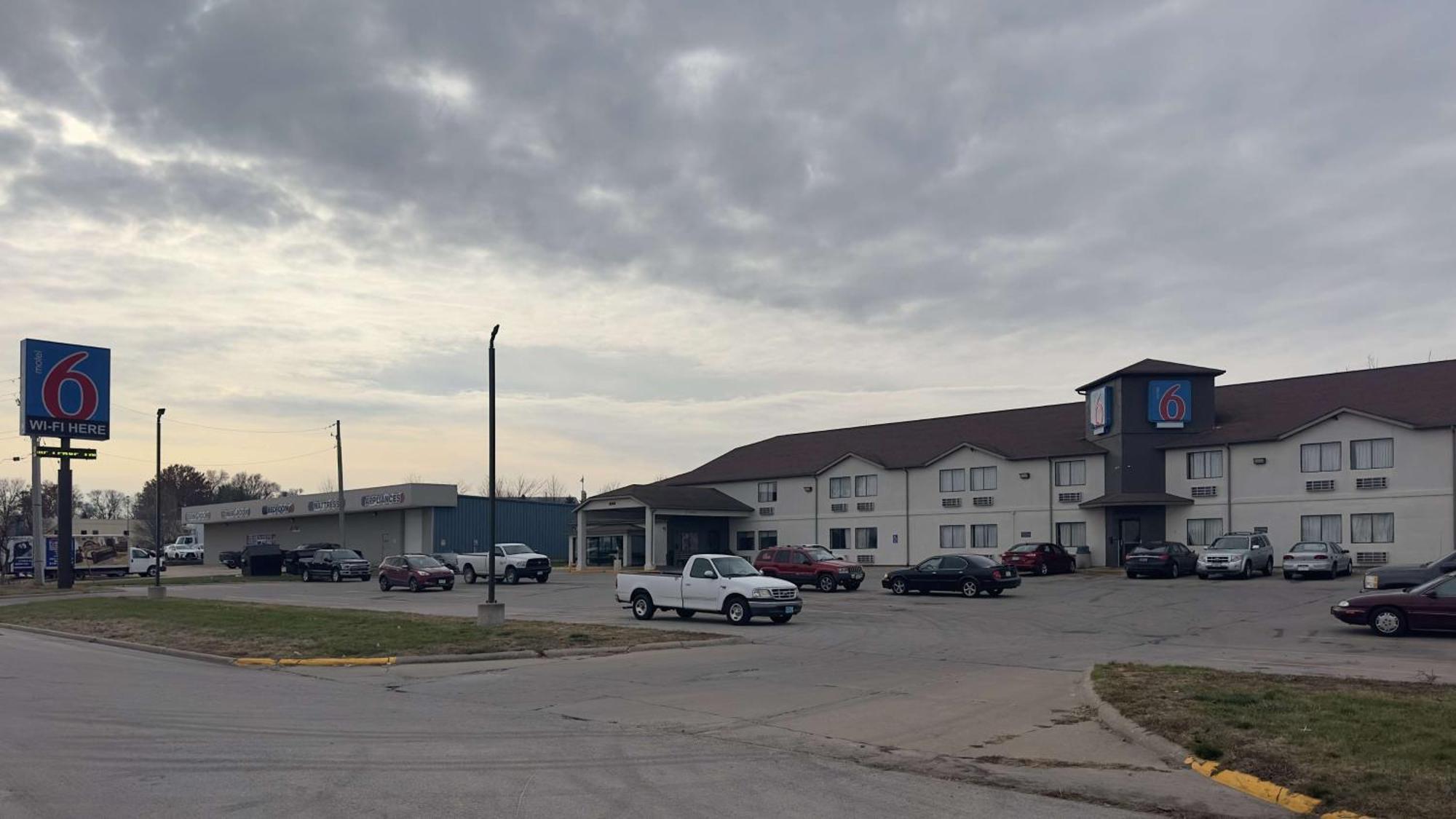 Motel 6-Waterloo, Ia Exterior photo